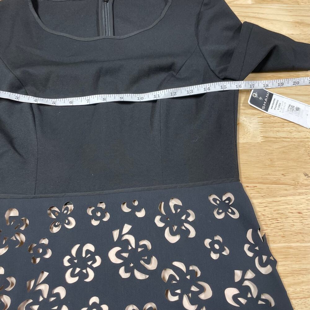 Shani NWT Laser Cut Ponte Fit & Flare Black Nude Dress Size 4 Floral Half Sleeve - Picture 6 of 10